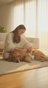 PawCliniq™ SmartMist Grooming Brush